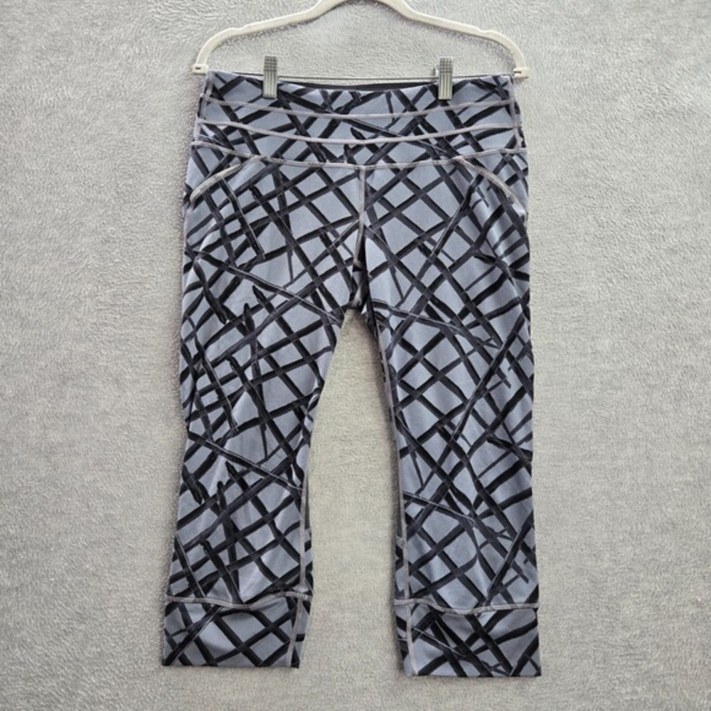 Athleta Women Activewear Pants M Gray Abstract Performance Crop Legging‎ Logo